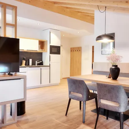 Alpenstolz Damuels Haus 4 - Stilvoll Urlauben In Den Bergen Apartment Exterior photo